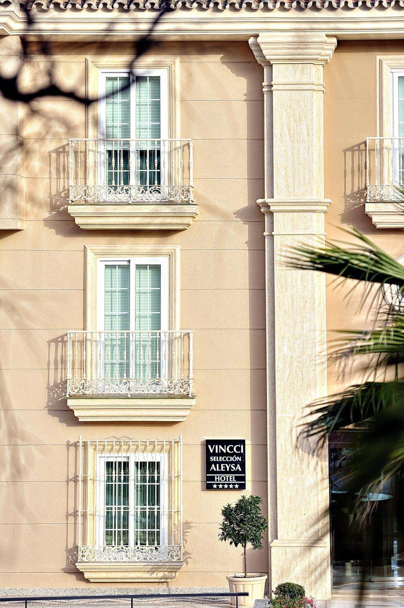 阿雷莎文奇精选精品水疗酒店 贝纳尔马德纳 外观 照片 Facade of the hotel