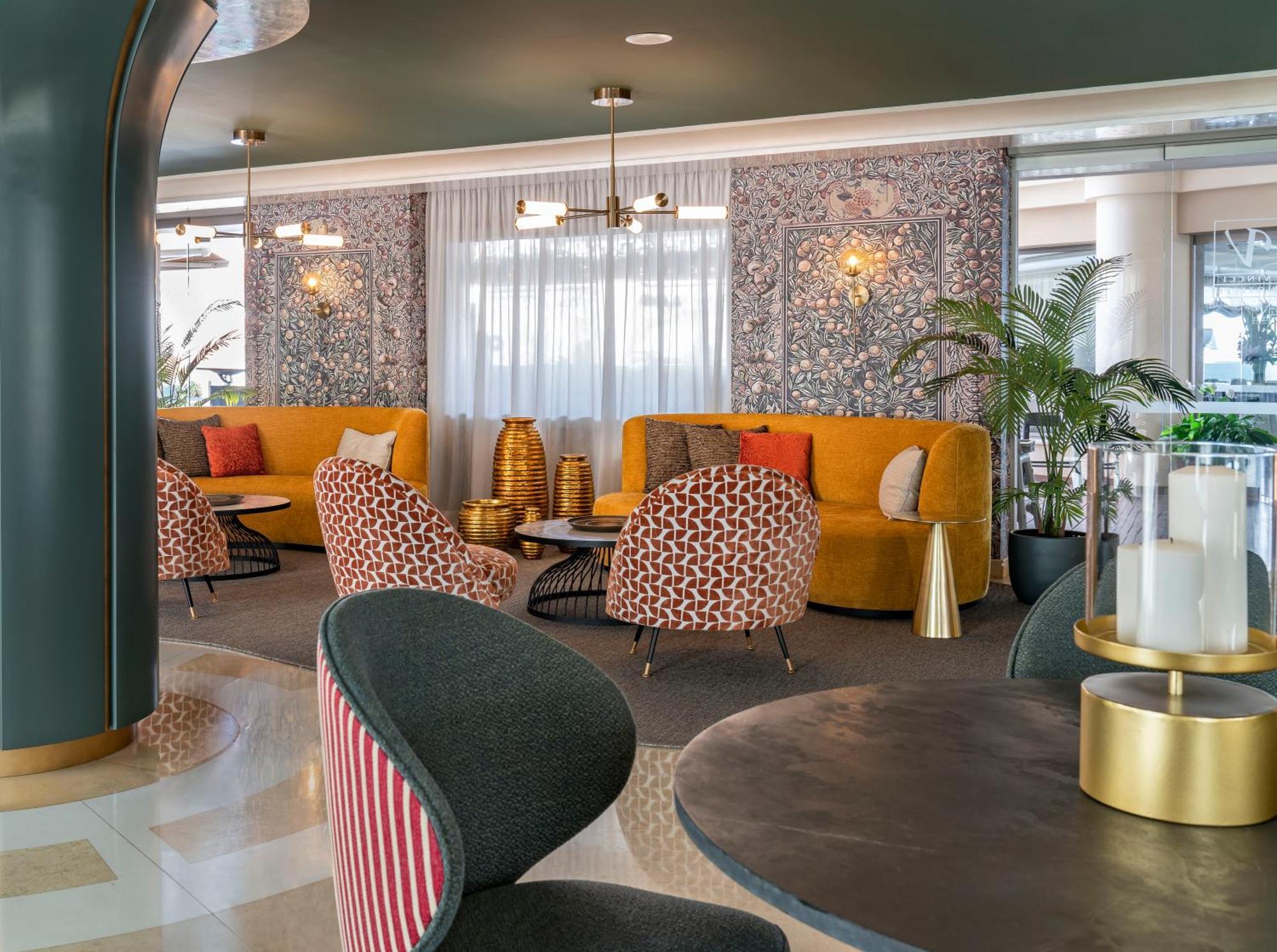 阿雷莎文奇精选精品水疗酒店 贝纳尔马德纳 外观 照片 The lounge at the airport